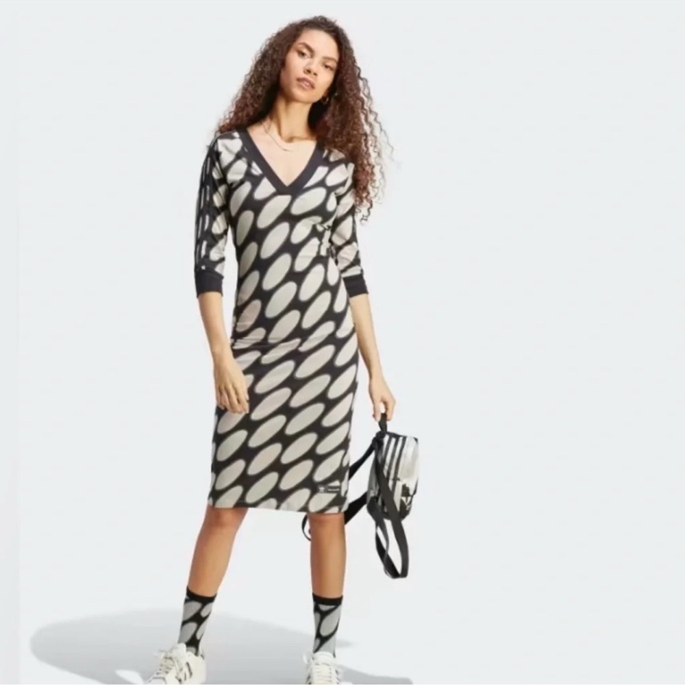 Adidas X Marimekko Graphic Midi Tee
Dress Size Medium Black Tan Limited Edition - Picture 6 of 13